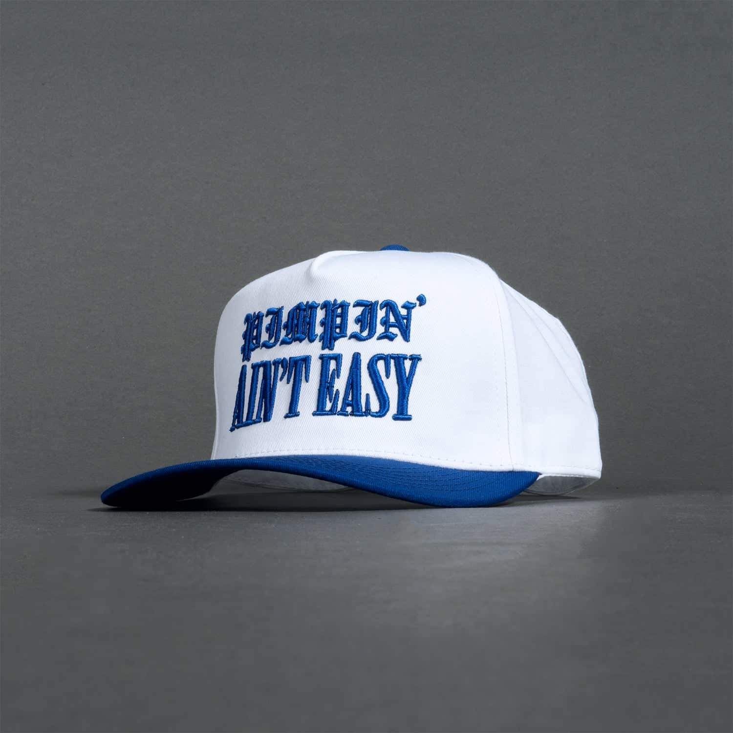 Casquette baseball Pimpin Ain't Easy blanc royal No Cap-influensse