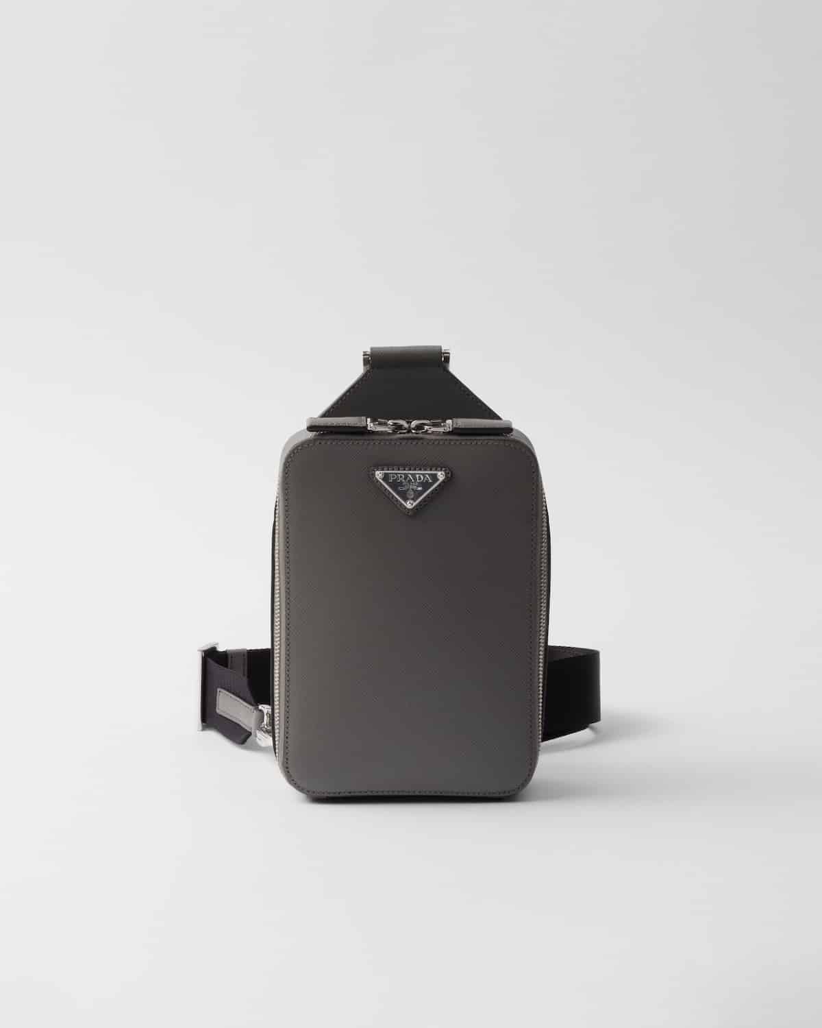 Sac à bandoulière brique cuir Saffiano gris marbre Prada-influensse