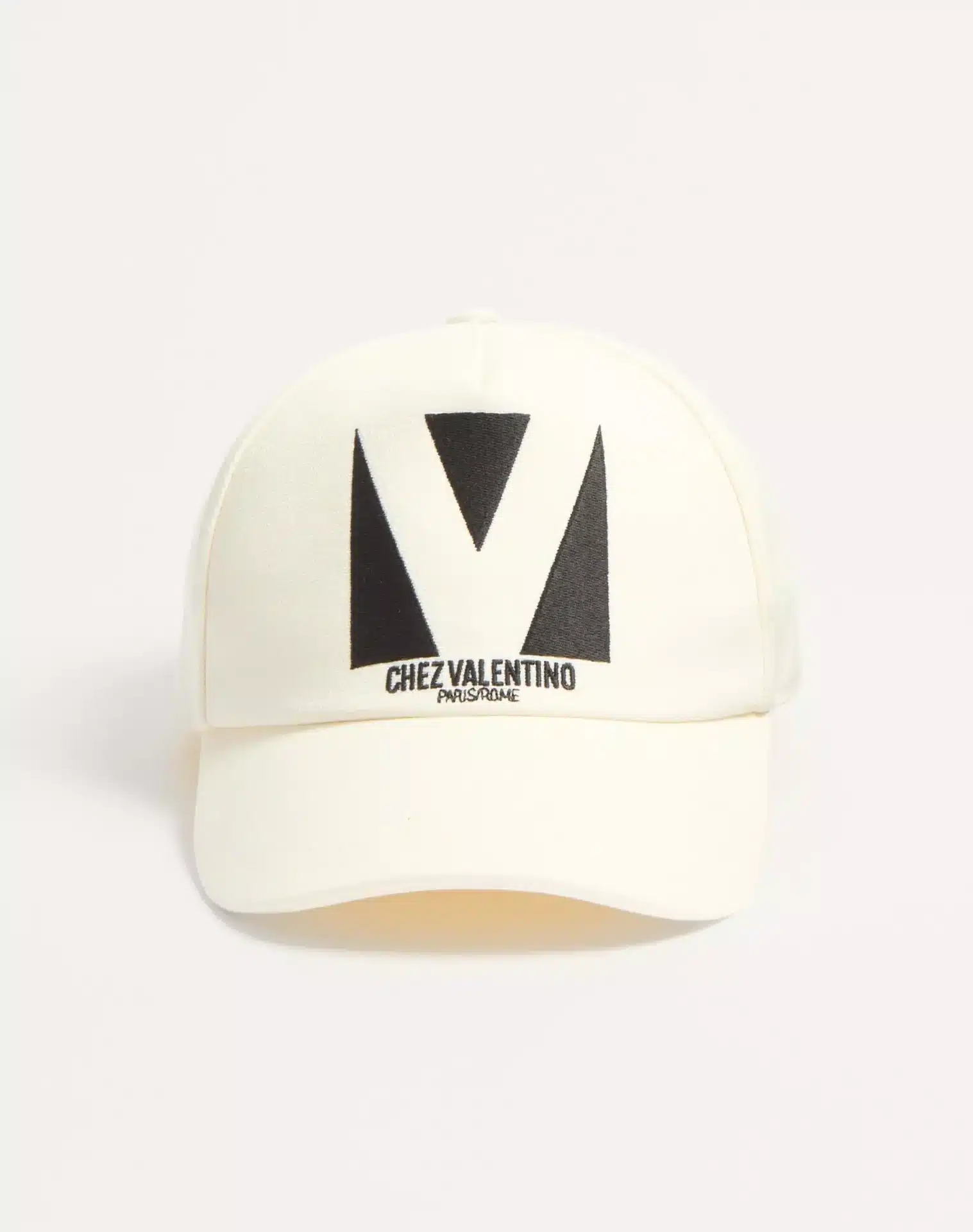 Casquette streetwear luxe Chez Valentino coton ivoire noir-influensse