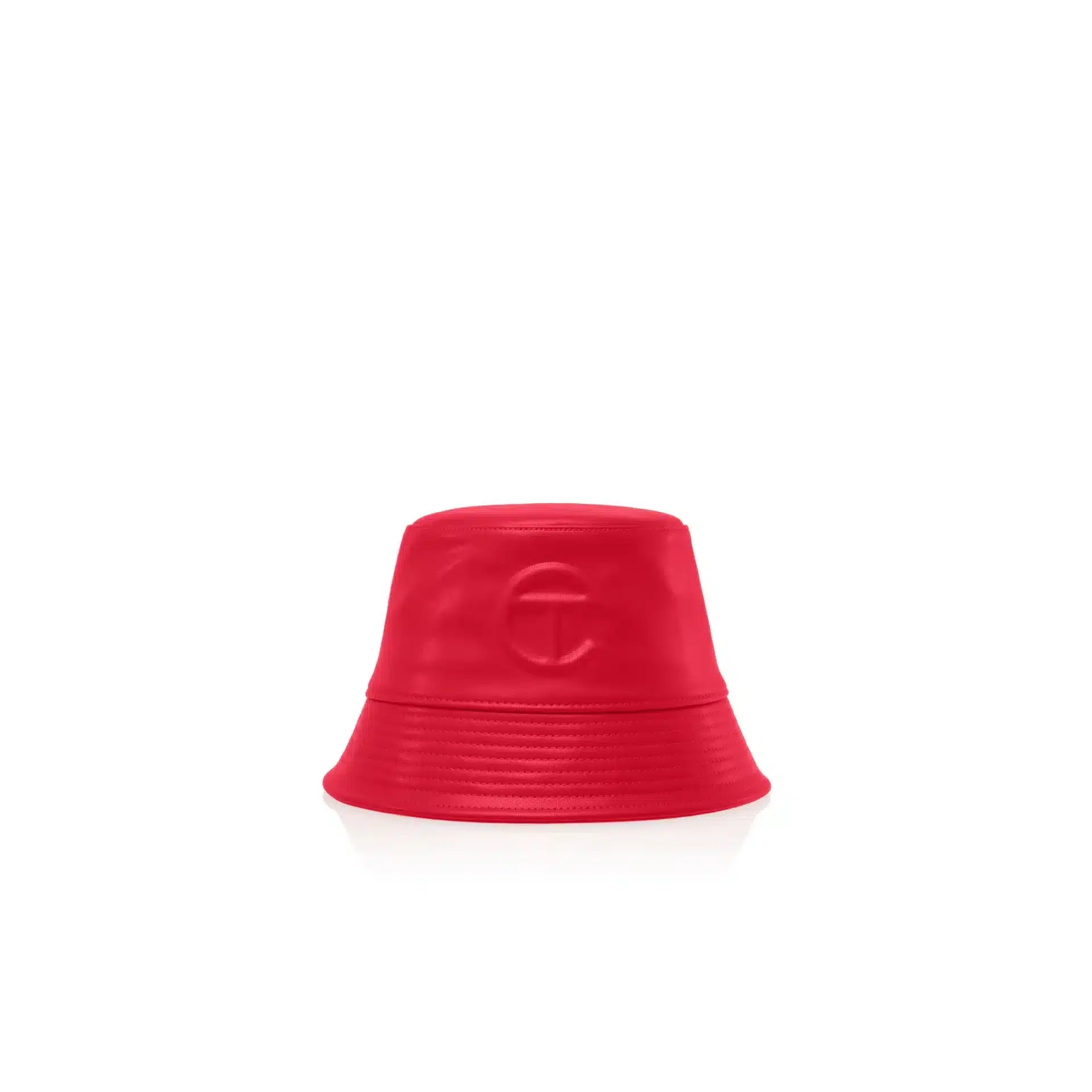 Bob streetwear logo relief rouge Telfar-influensse