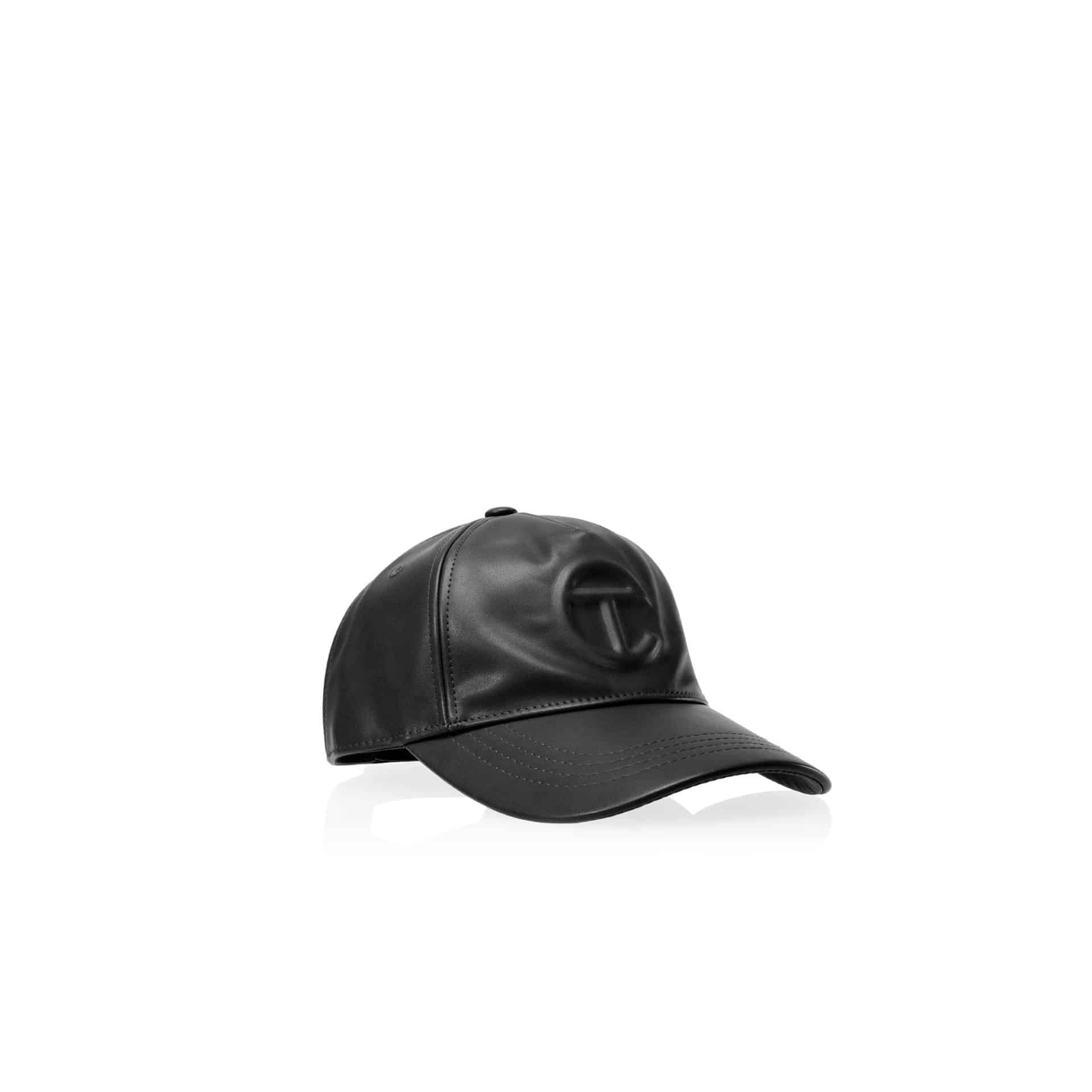Casquette streetwear logo relief noir Telfar-influensse